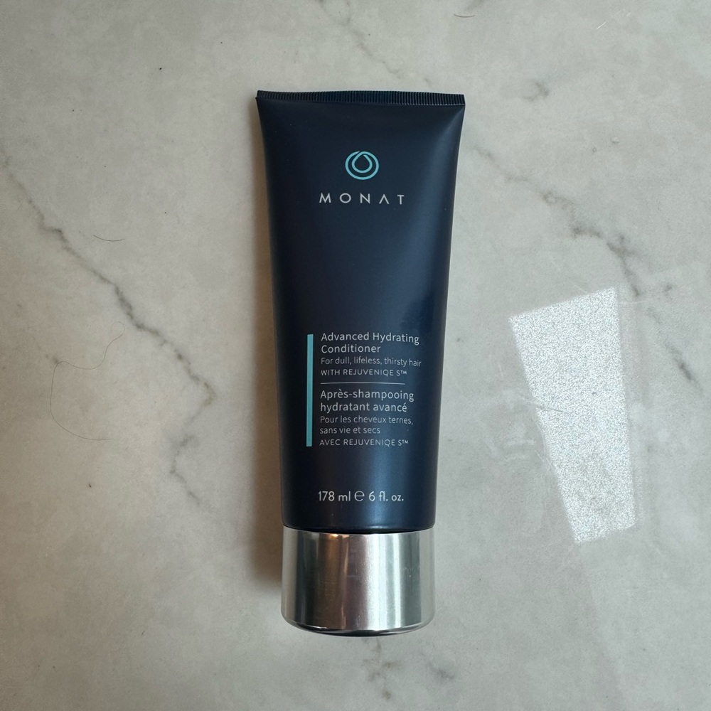 NWT Monat Smoothing Anti Frizz Deep Conditioner